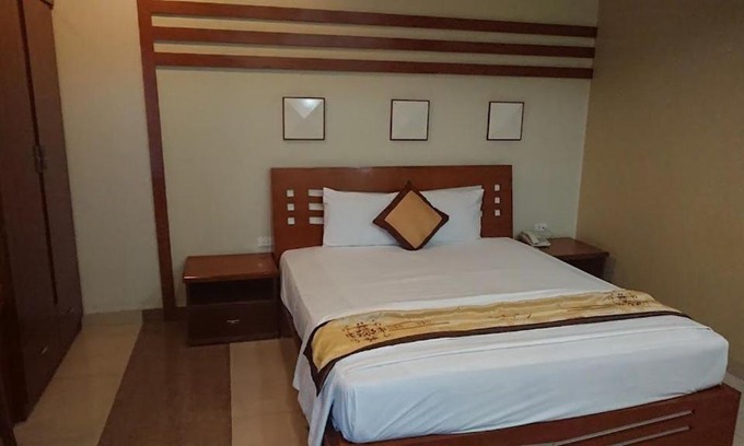 Gia Lam Hotel | Toàn Thắng Hotel - 227 Phan Đăng Lưu - by Bay Luxury