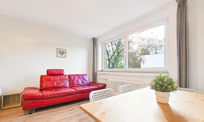 Flingern Nord Apartment | Tolstov Apartments - 2 or 3 Room Apartments - 15 Min zur Messe DUS & 10 Min Old Town DUS