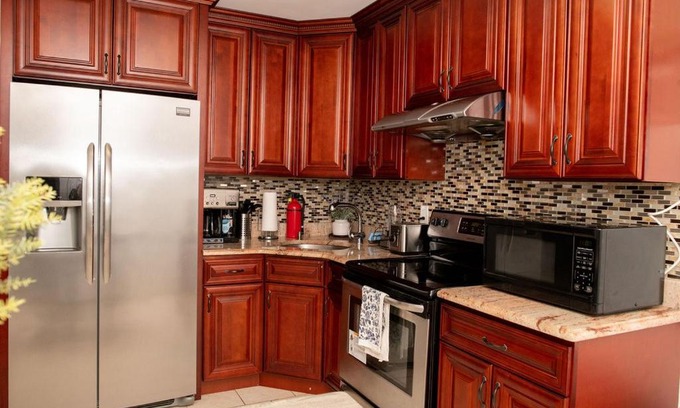 Queens Apartment | Tonel Paradise 1BR private entrance Near JFK