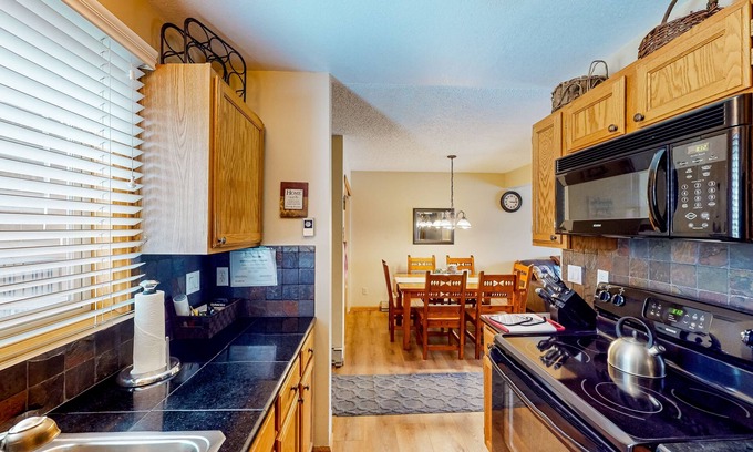 Steamboat Springs Condo | Top-floor condo with on-site pool & hot tub, fireplace, in-unit washer/dryer