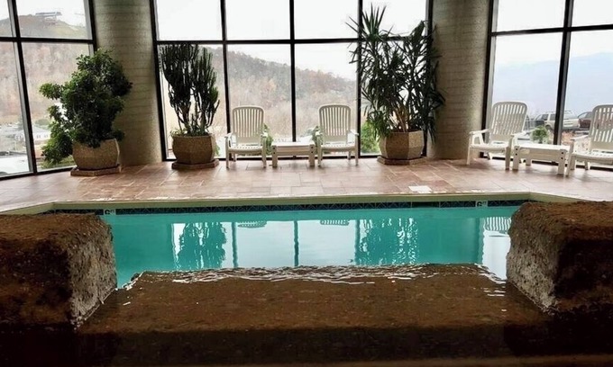 Sugar Mountain Condo | Top Floor Condo - Pool, Gym, Hot TubnAccess - Shuttle to Sugar Mountain Resort