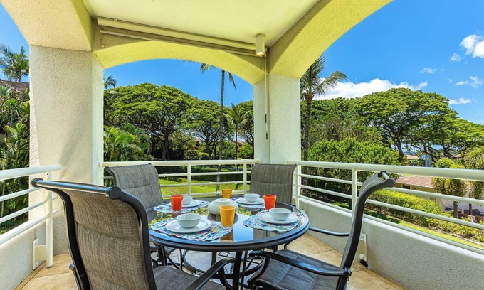 Wailea Condo | Top Floor, Favorite Location, Ocean Views! Palms at Wailea 2104