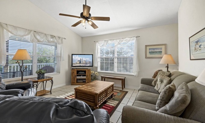 Cedar Key Apartment | Top Floor Hideout C304 NL