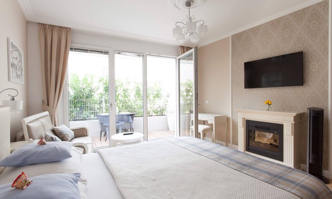 Weißgerber Apartment | TOP LOCATION and QUALITY next 1st district! Romantic, ideal for couples