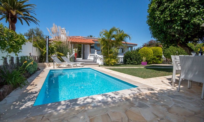 Puerto de la Cruz Condo | Top modern penthouse, heated pool, garden, beach within walking distance, parking space