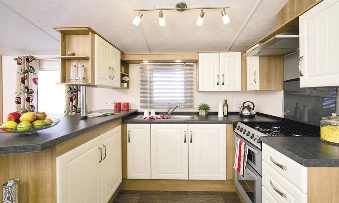 Burnham-on-Sea House | Top of the range 12ft-wide caravan with one double and one twin.