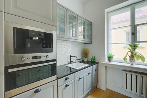 Old Town Apartment | TOP Place*Unique Royal Route View*4 Bedrooms*6Beds