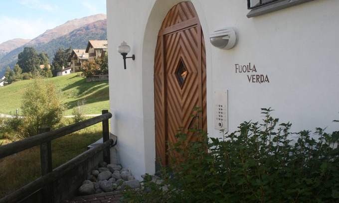 Celerina-Schlarigna Apartment | top quality apartment - 5 min from ski slopes