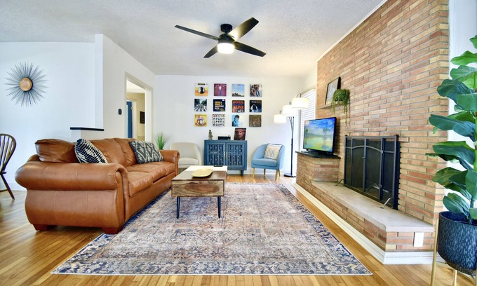 Tech Terrace House | Top-Rated Bungalow in Tech Terrace Prime Location Near Texas Tech & JB Coffee!