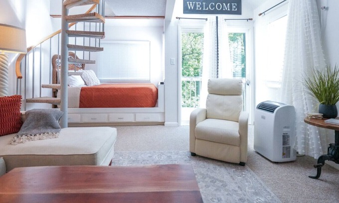 Claysburg Apartment | Top (third) floor loft condo. Full resort access.