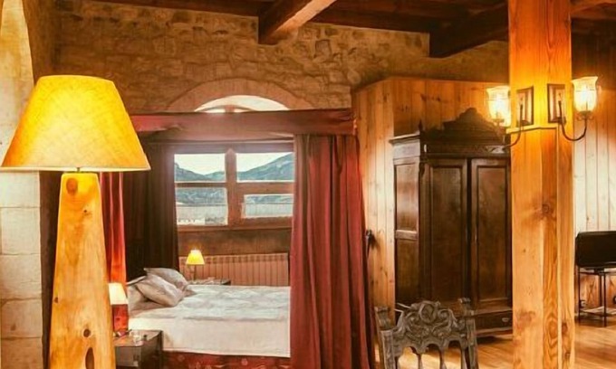 Quintana de Valdivielso Cottage | Torre de San Martín Rural accommodation 2-15 people