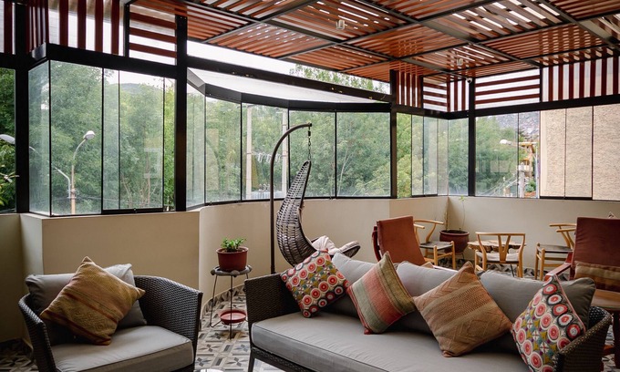 Primavera Hotel | Torre Dorada