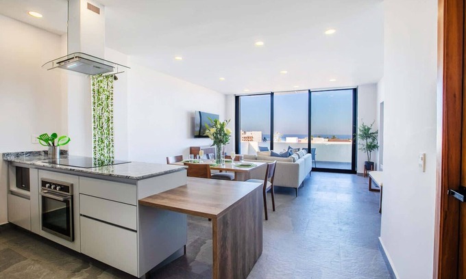 Colonia 5 de Diciembre Condo | Torre Doze Private Penthouse