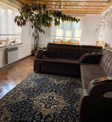 Ak-Talaa District Apartment | Tosor B&B