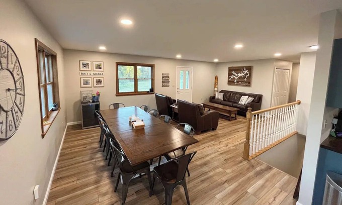Monroe City House | Totally Renovated Home on 5 Acres - Just 4 Miles From Mark Twain Lake