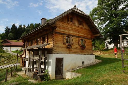 Slovenj Gradec House | Tourist farm Samec
