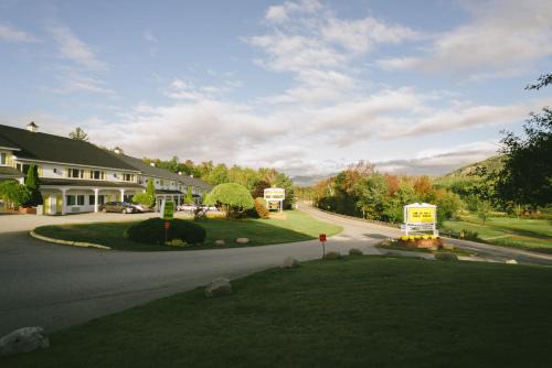 Gorham Resort | Town & Country Inn & Resort