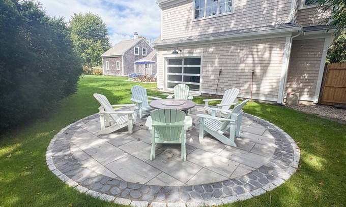 Harwich Port House | Town & Sound: 025-HC Harwich Port Gem, Walk to Town/Beach, 5 Bedrooms