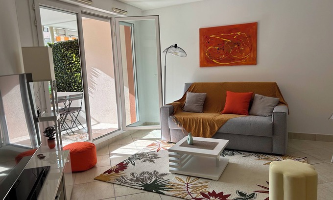 Cavaliere Apartment | Très Agréable T2 Avec Terrasse , Superbe Emplacement Calme en Centre-ville