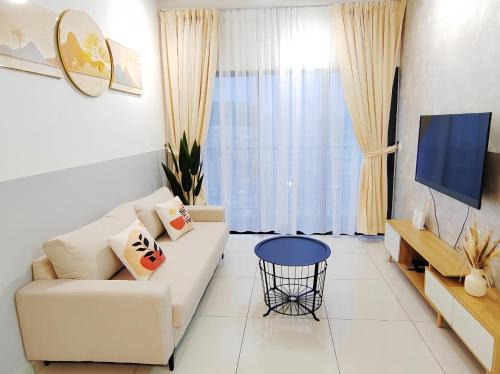 Kampung Bukit Dukong Apartment | Traders Garden Cozy 2 BR Family Suite with WiFi