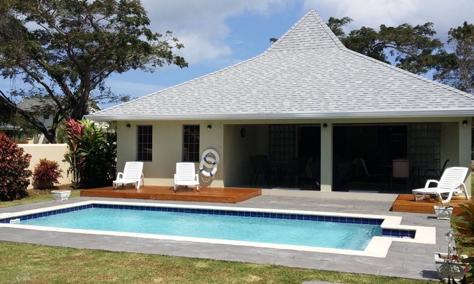Canaan Villa | TRADEWINDS VILLA - Architectural Designed Villa Near Beautiful Beaches