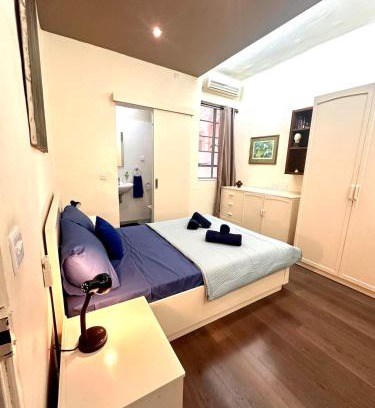 Il-Balluta Apartment | Traditional Apt St Julian 150m from the Sea, 3 bedrooms, 3 bathrooms