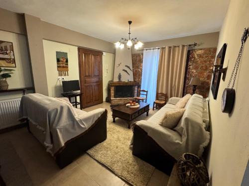 Arachova Apartment | Traditional house