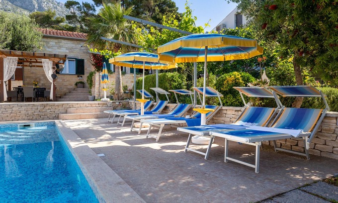 Kastel Sucurac Villa | Traditional stone villa to enjoy sea, sun, silence, heated pool, and sea view