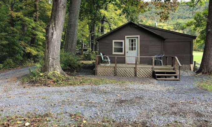 Manns Choice Cabin | Trailhead Cabin - Horn’s Cabins
