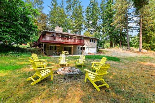 Sammamish House | Tranquil 4BR Escape Deck, Huge Yard & Nature home