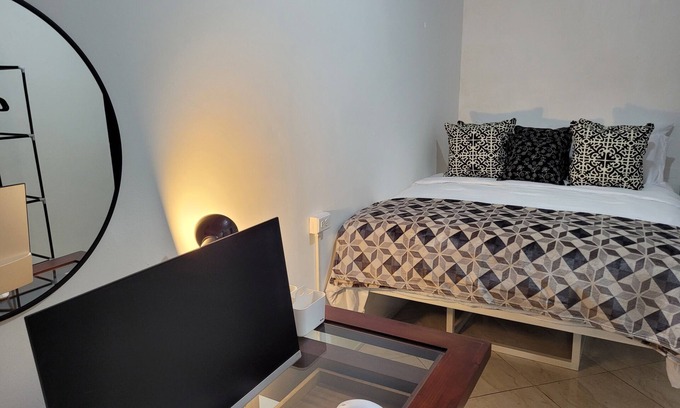 Saint James Apartment | Tranquil & Cozy 1-Bedroom apartment in amazing Port of Spain with AC