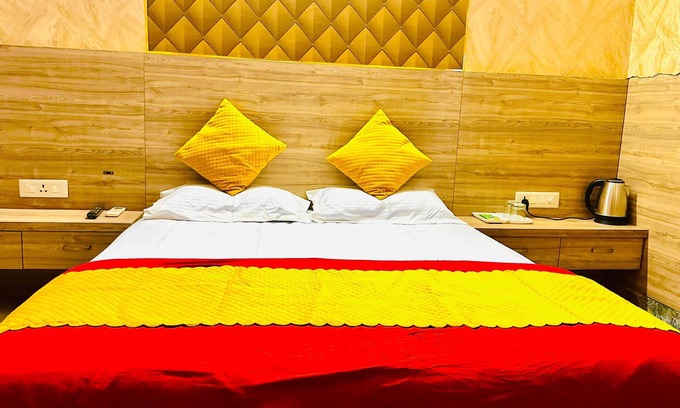 Jaipur District Hotel | Tranquil Jaipur Stay - Calm, Cozy & Central-203