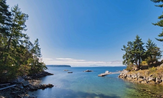 Halfmoon Bay Resort | Tranquil Oceanview Lodge A