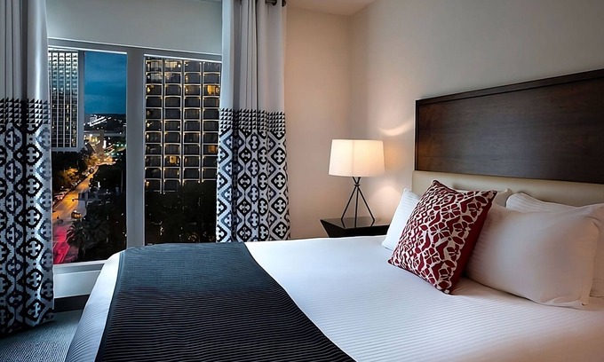 Downtown San Antonio Hotel | Tranquil Riverside Oasis! Dog-friendly Property w/Pool, Near Aztec Theatre