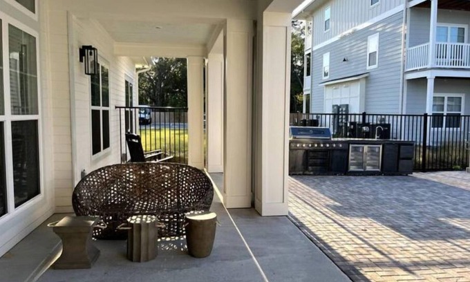 Orange Park Condo | Tranquil Serenity