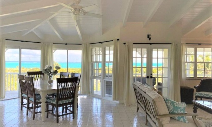 The Bight Villa | Tranquil Villa , min to beach, granny suite capability, Panoramic Ocean Views