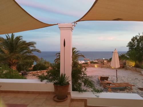 Amoopi House | Tranquil Villa with Sea view in Ammopi Karpathos