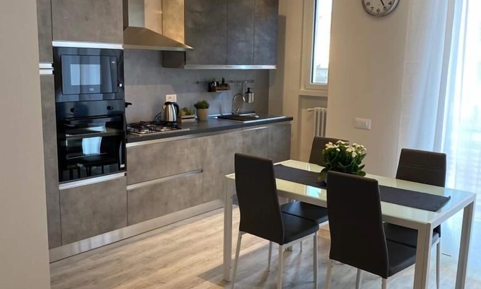 Mantua Apartment | Tranquility and comfort in a modern and original setting!