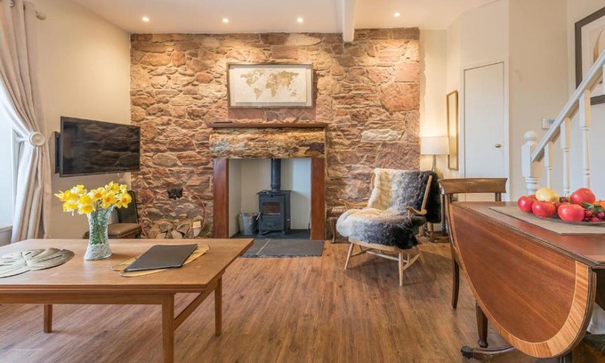Haddington Apartment | Traprain Cottage Carfrae Farm