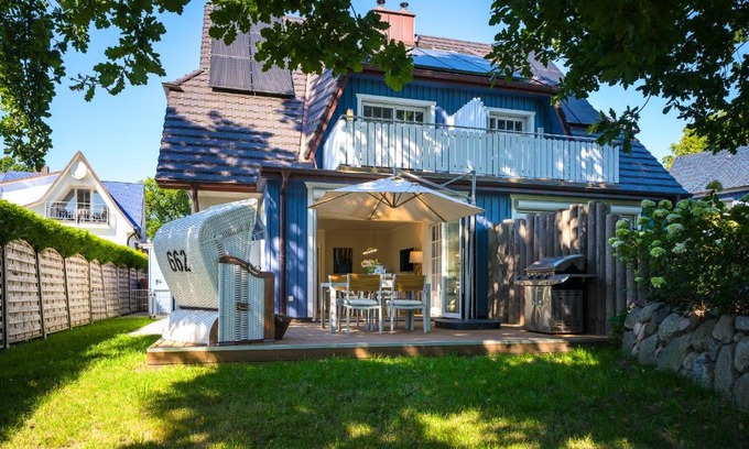 Ostseebad Prerow House | Traumhaus Auri in Prerow Ostsee auf dem Darß mit Kamin und Sauna und Garten