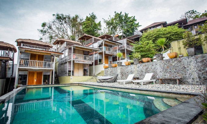 Mumbul Hotel | Tree House Lodge