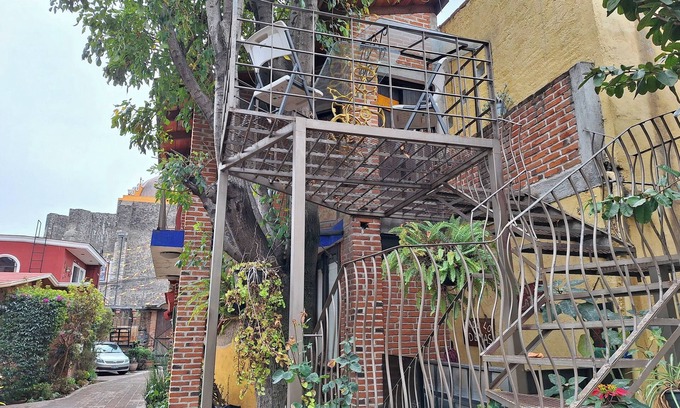 Cholula Apartment | Tree House by Majikal B&B