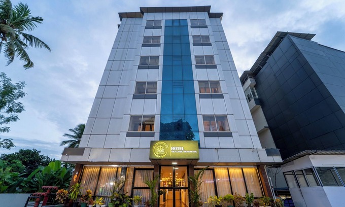 Kazhakuttam Hotel | Treebo Classic Highway Side