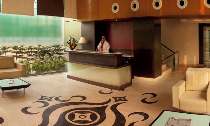 Old Gurgaon Hotel | TreeHouse Queens Pearl