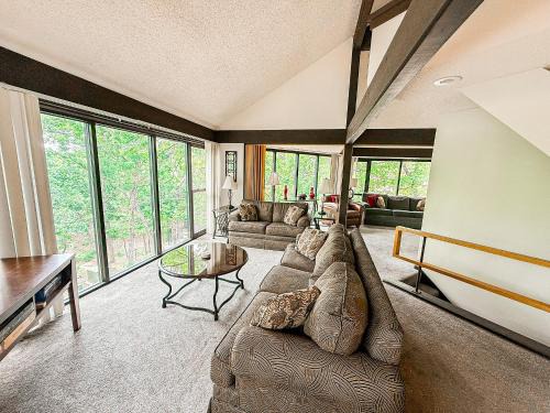 Rocky Mount House | Treehouse Treetop Vllage57-3bed3bapools-8pp
