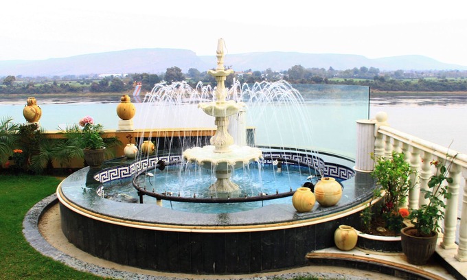 Budhni Resort | TreeHouseNarmade A Riverfront Resort Spa