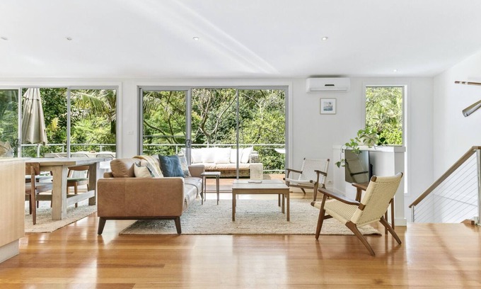 North Avoca House | Treetop house in North Avoca - 3 mins to beach