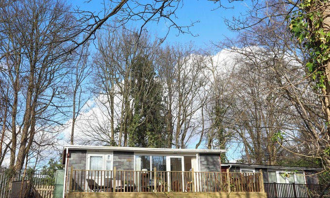 Bont Newydd Cottage | TREETOPS, pet friendly, with a garden in Caernarfon