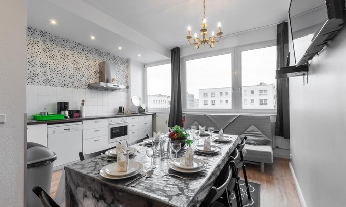 Schoeneberg Apartment | Trendy Apartments
