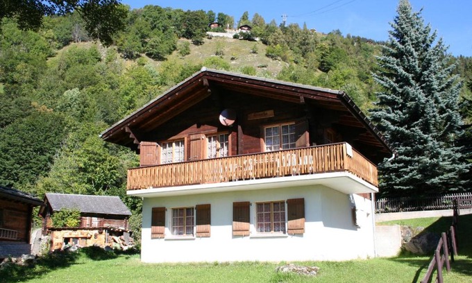 Blatten bei Naters House | Triantha TR0